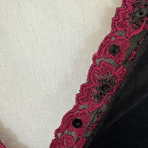 VINTAGE Velour Top w/ Lace Sequin Details - Picture 6 of 6